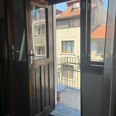 Vel House Hostel Plovdiv Ngoại thất bức ảnh